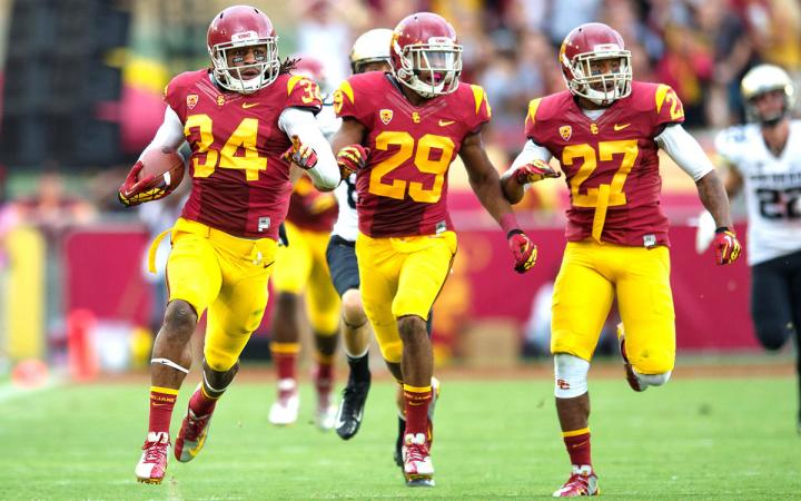 USC hosts Brooks and Washington